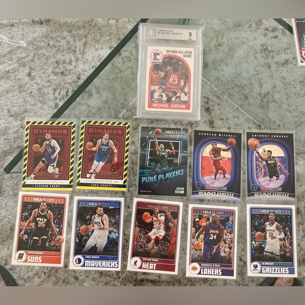 1989-90 Hoops Michael Jordan #200 BGS 9 Mint 11 Card Lot Luka dončić